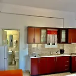 Kensly * Ksamil