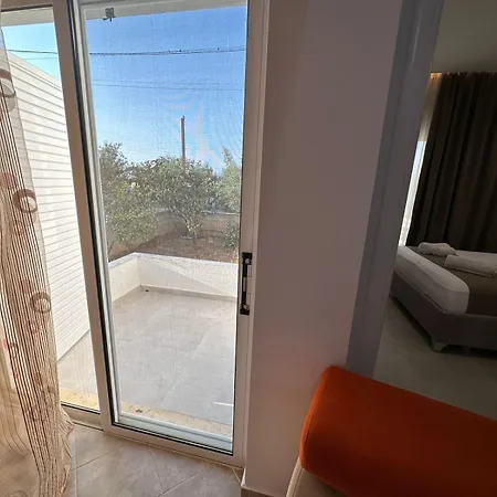Kensly Apartment Ksamil