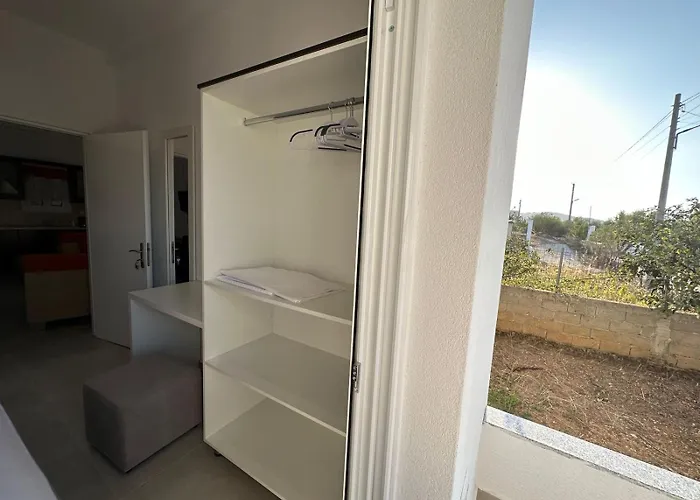 Kensly Apartment Ksamil